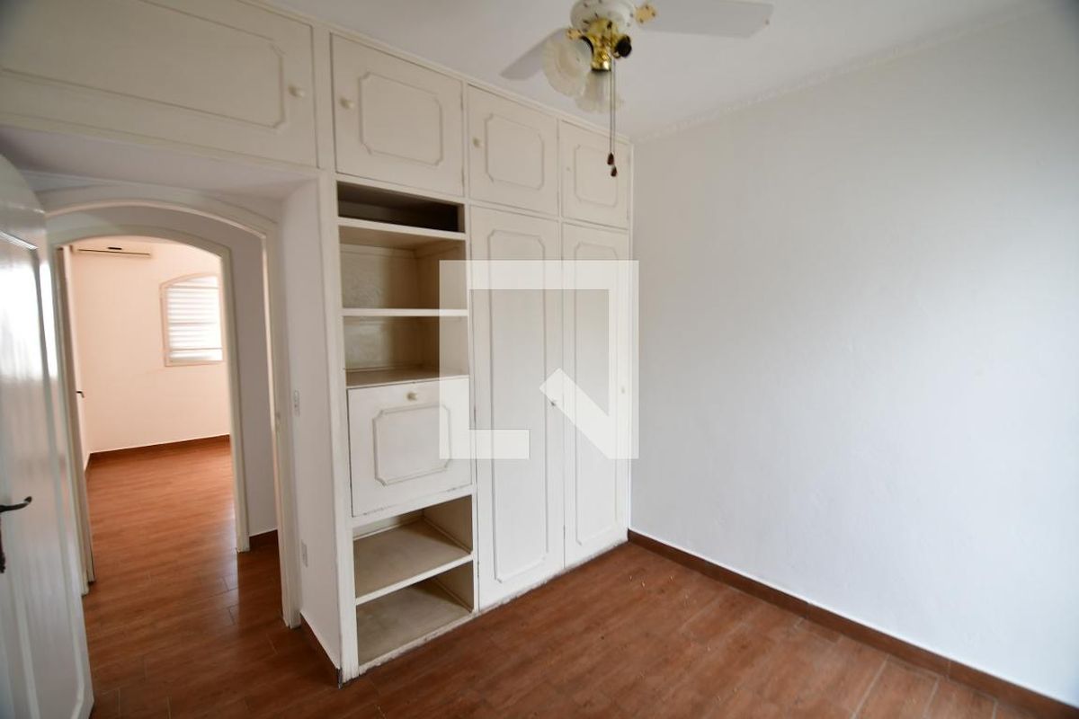 Casa à Venda - Guanabara, 4 Quartos,  335 m2 em , Campinas - sp | SoloBR