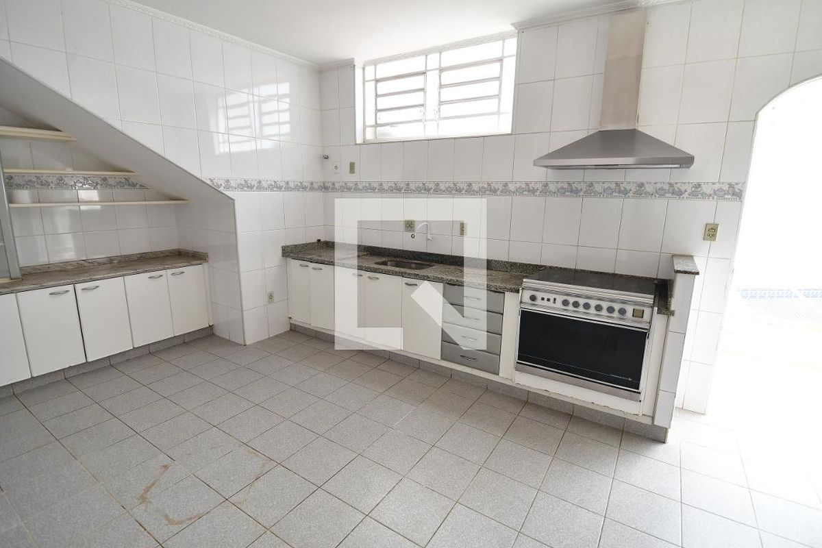 Casa à Venda - Guanabara, 4 Quartos,  335 m2 em , Campinas - sp | SoloBR