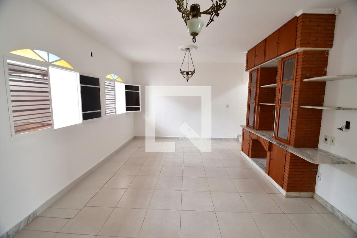 Casa à Venda - Guanabara, 4 Quartos,  335 m2 em , Campinas - sp | SoloBR