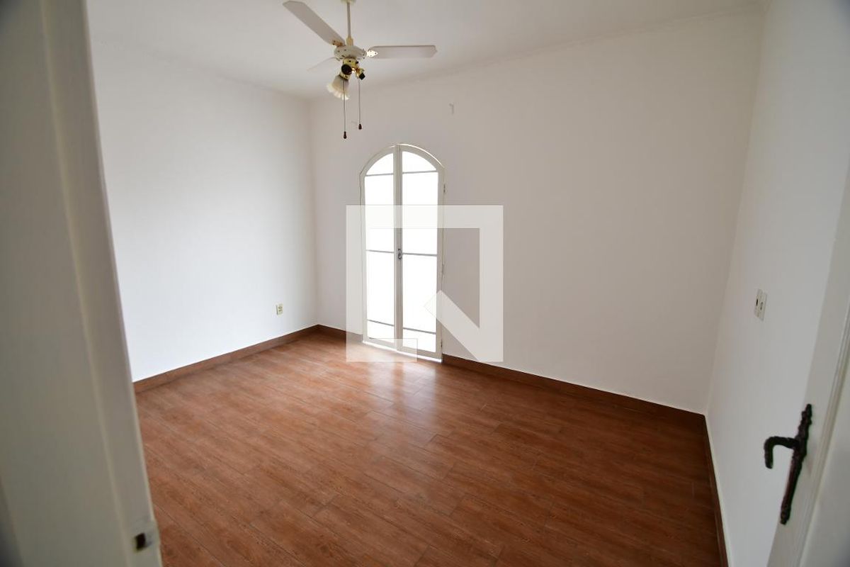 Casa à Venda - Guanabara, 4 Quartos,  335 m2 em , Campinas - sp | SoloBR