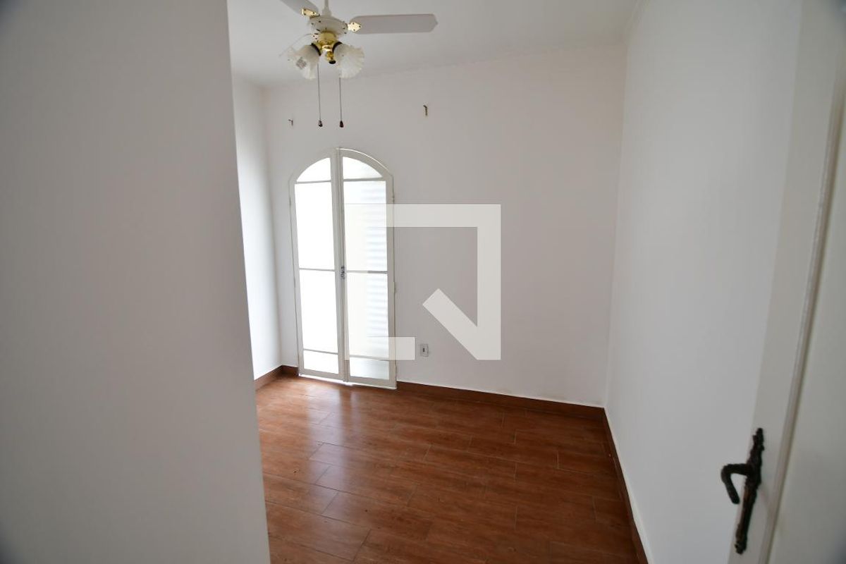 Casa à Venda - Guanabara, 4 Quartos,  335 m2 em , Campinas - sp | SoloBR