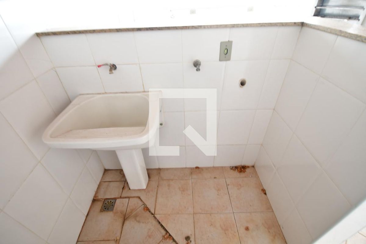 Casa à Venda - Guanabara, 4 Quartos,  335 m2 em , Campinas - sp | SoloBR