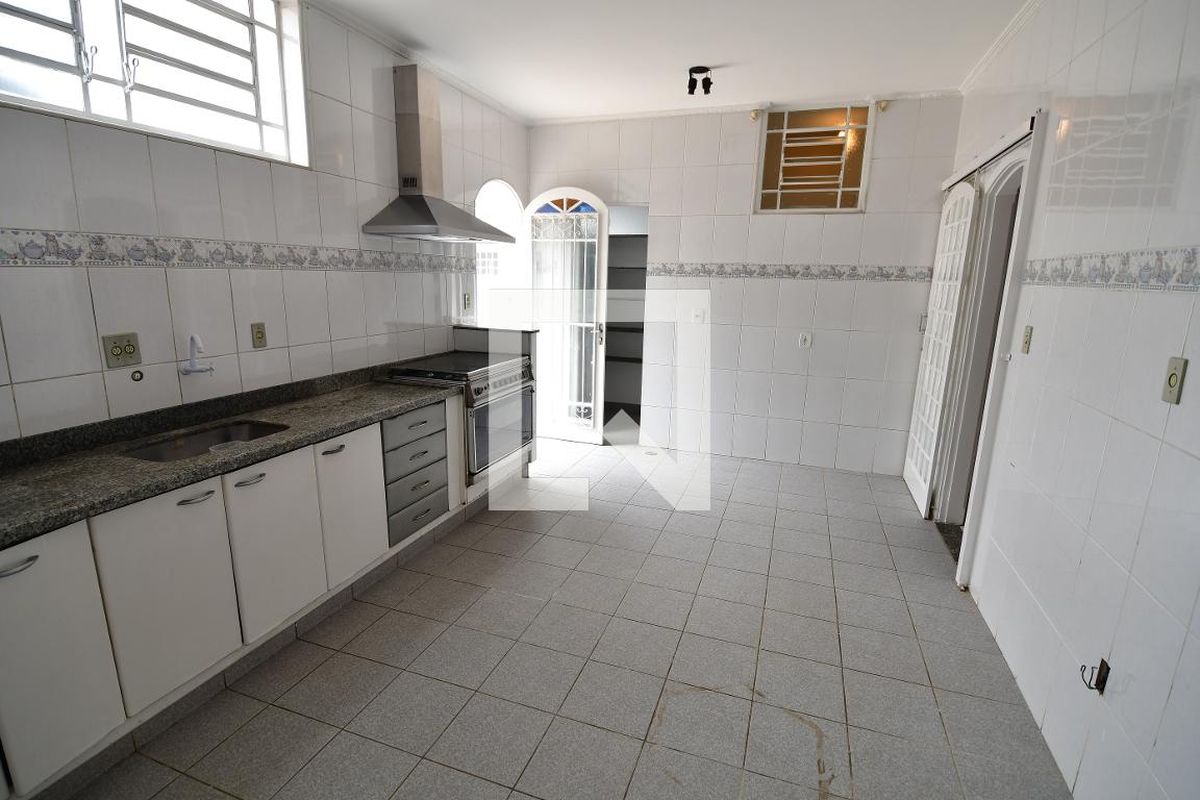 Casa à Venda - Guanabara, 4 Quartos,  335 m2 em , Campinas - sp | SoloBR