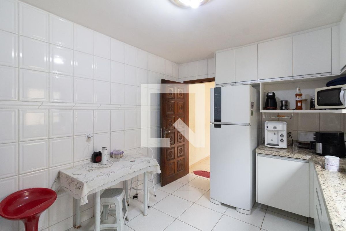 Casa, 3 quartos, 180 m² - Foto 23