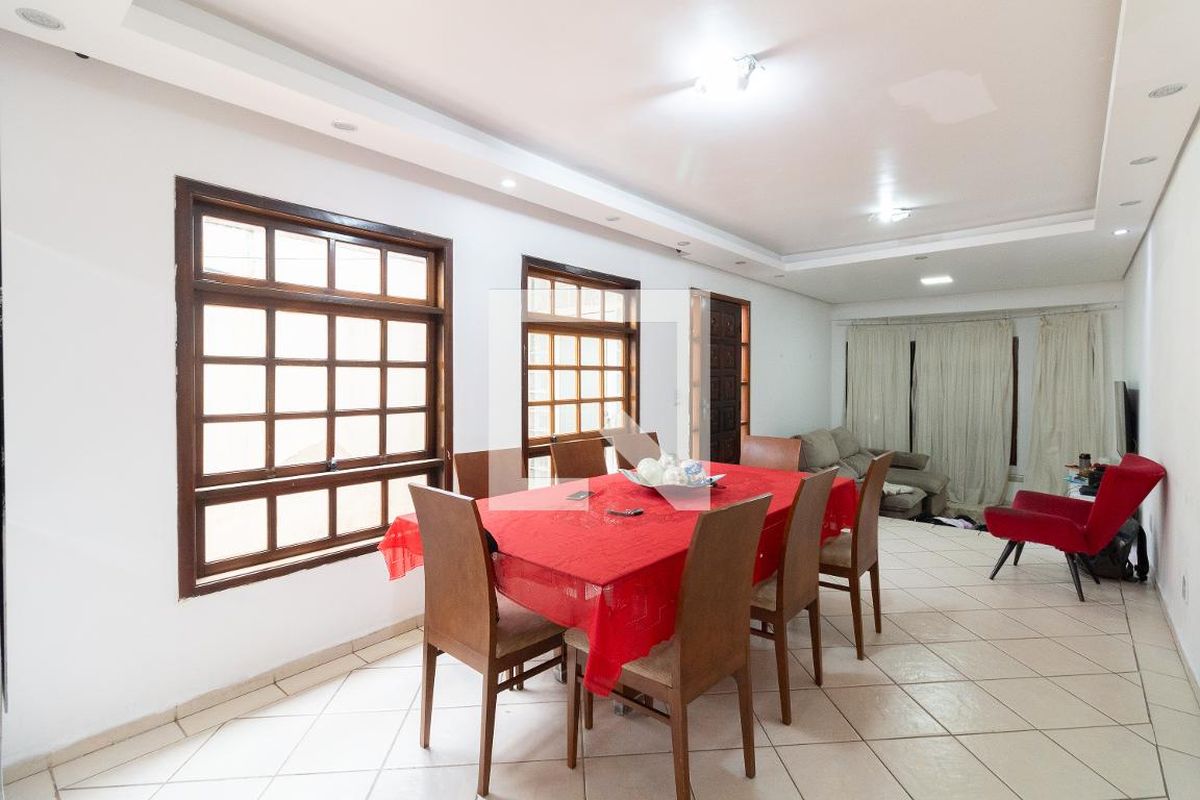 Casa, 3 quartos, 180 m² - Foto 2