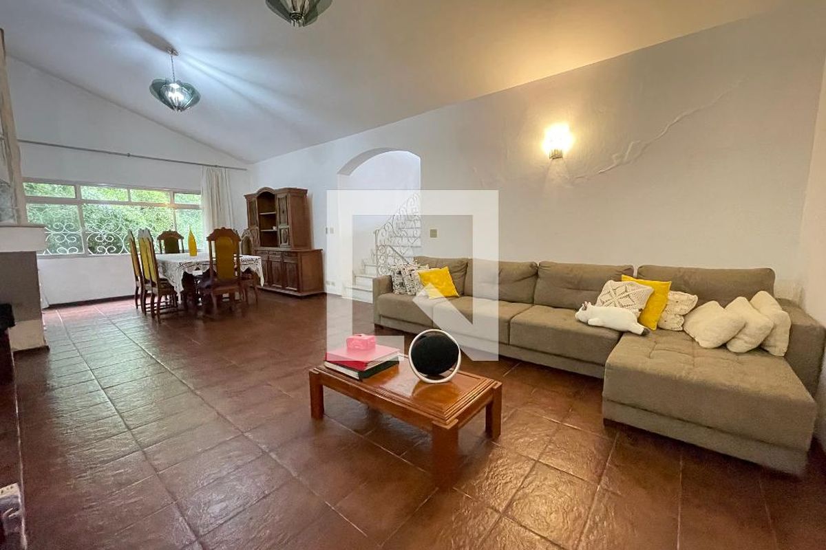 Casa, 3 quartos, 917 m² - Foto 1