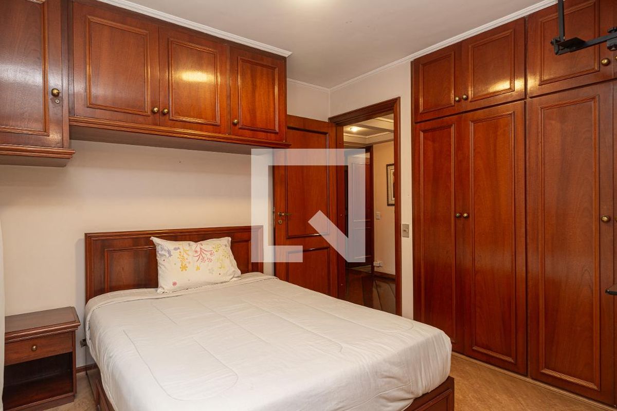 Apartamento, 3 quartos, 220 m² - Foto 32