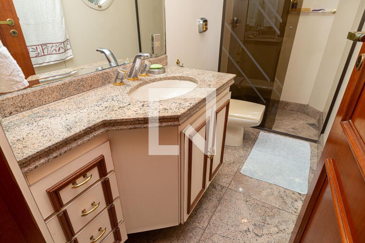 Apartamento, 3 quartos, 220 m² - Foto 70