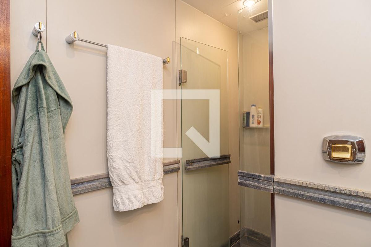 Apartamento, 3 quartos, 220 m² - Foto 44
