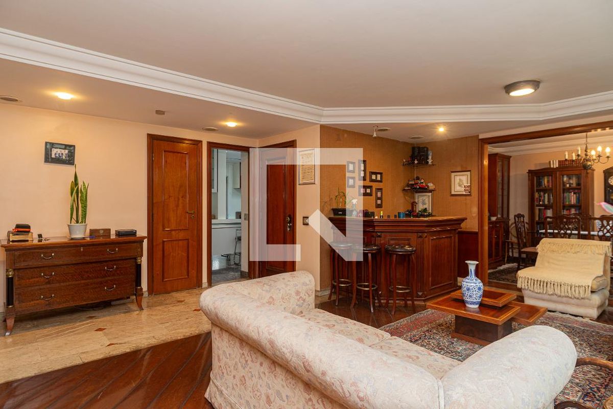 Apartamento, 3 quartos, 220 m² - Foto 2