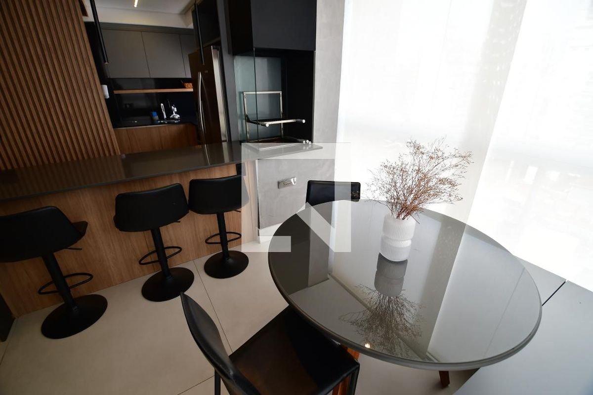 Apartamento à Venda - Cambuí, 1 Quarto,  51 m2 em , Campinas - sp | SoloBR