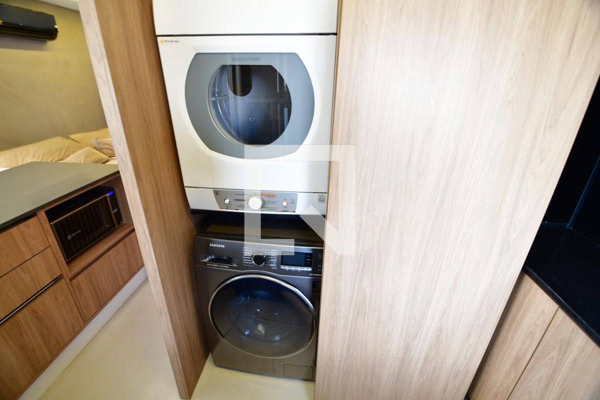 Apartamento à Venda - Cambuí, 1 Quarto,  51 m2 em , Campinas - sp | SoloBR
