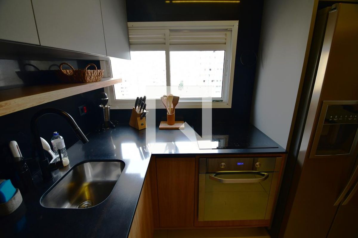 Apartamento à Venda - Cambuí, 1 Quarto,  51 m2 em , Campinas - sp | SoloBR