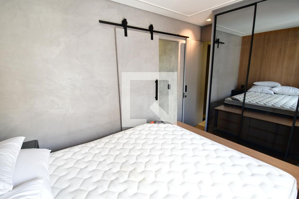 Apartamento à Venda - Cambuí, 1 Quarto,  51 m2 em , Campinas - sp | SoloBR