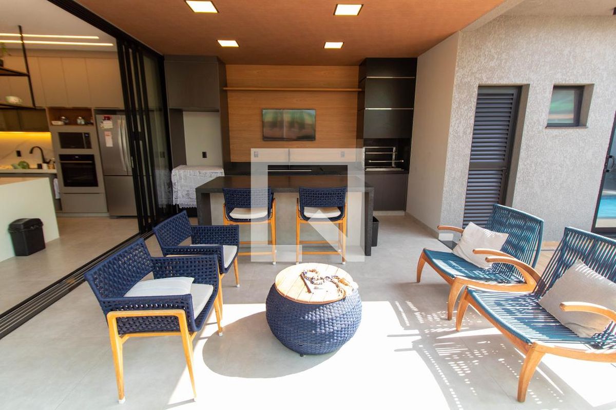 Casa à Venda - Lot. Alphaville Campinas, 3 Quartos,  214 m2 em , Campinas - sp | SoloBR