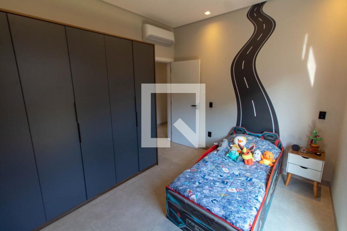 Casa à Venda - Lot. Alphaville Campinas, 3 Quartos,  214 m2 em , Campinas - sp | SoloBR