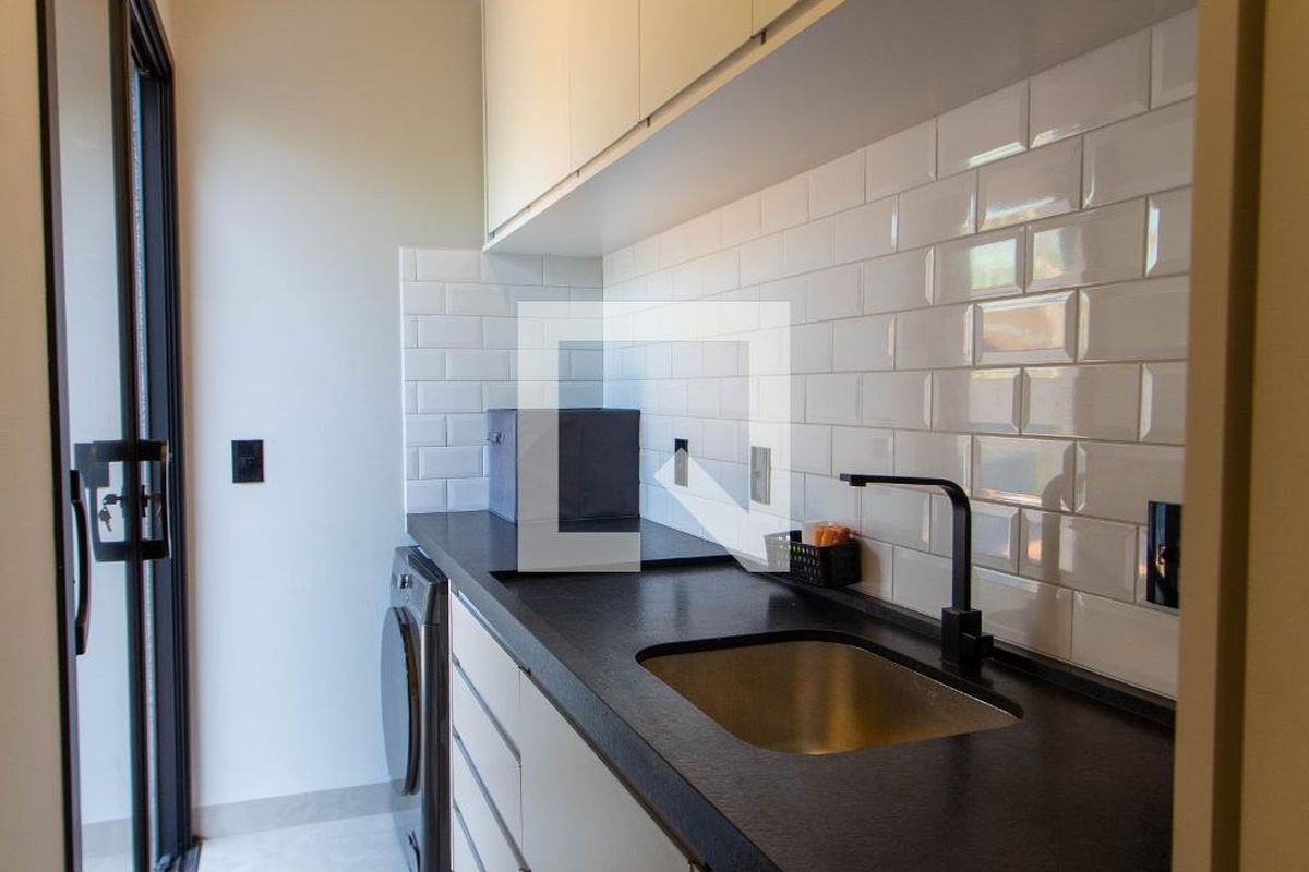 Casa à Venda - Lot. Alphaville Campinas, 3 Quartos,  214 m2 em , Campinas - sp | SoloBR