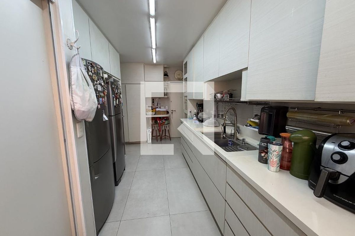 Apartamento, 3 quartos, 156 m² - Foto 11