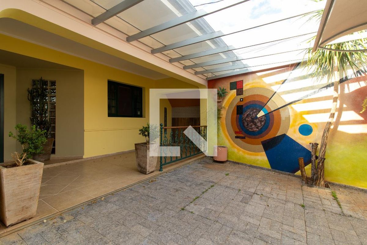 Casa à Venda - Jardim Chapadão, 7 Quartos,  335 m2 em , Campinas - sp | SoloBR