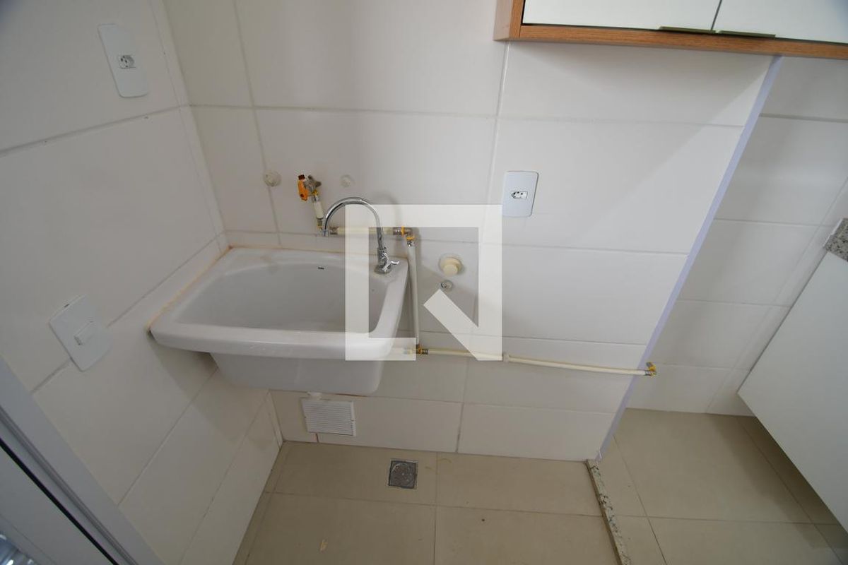 Apartamento à Venda - Mansões Santo Antônio, 2 Quartos,  60 m2 em , Campinas - sp | SoloBR