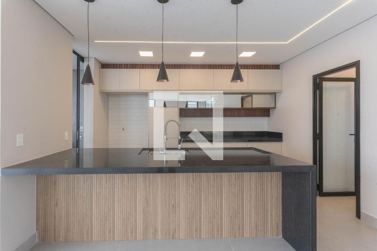 Casa à Venda - Swiss Park, 3 Quartos,  248 m2 em , Campinas - sp | SoloBR