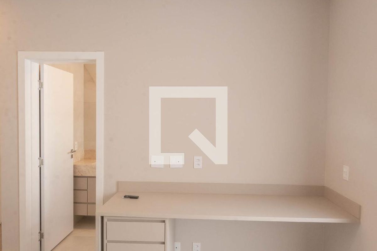 Casa à Venda - Swiss Park, 3 Quartos,  248 m2 em , Campinas - sp | SoloBR
