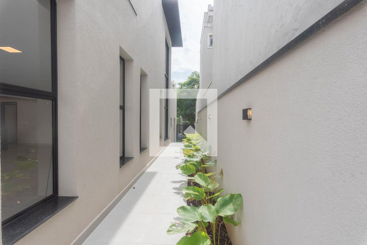Casa à Venda - Swiss Park, 3 Quartos,  248 m2 em , Campinas - sp | SoloBR