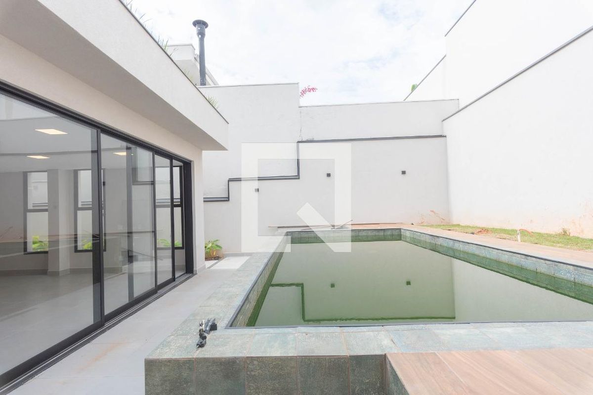 Casa à Venda - Swiss Park, 3 Quartos,  248 m2 em , Campinas - sp | SoloBR