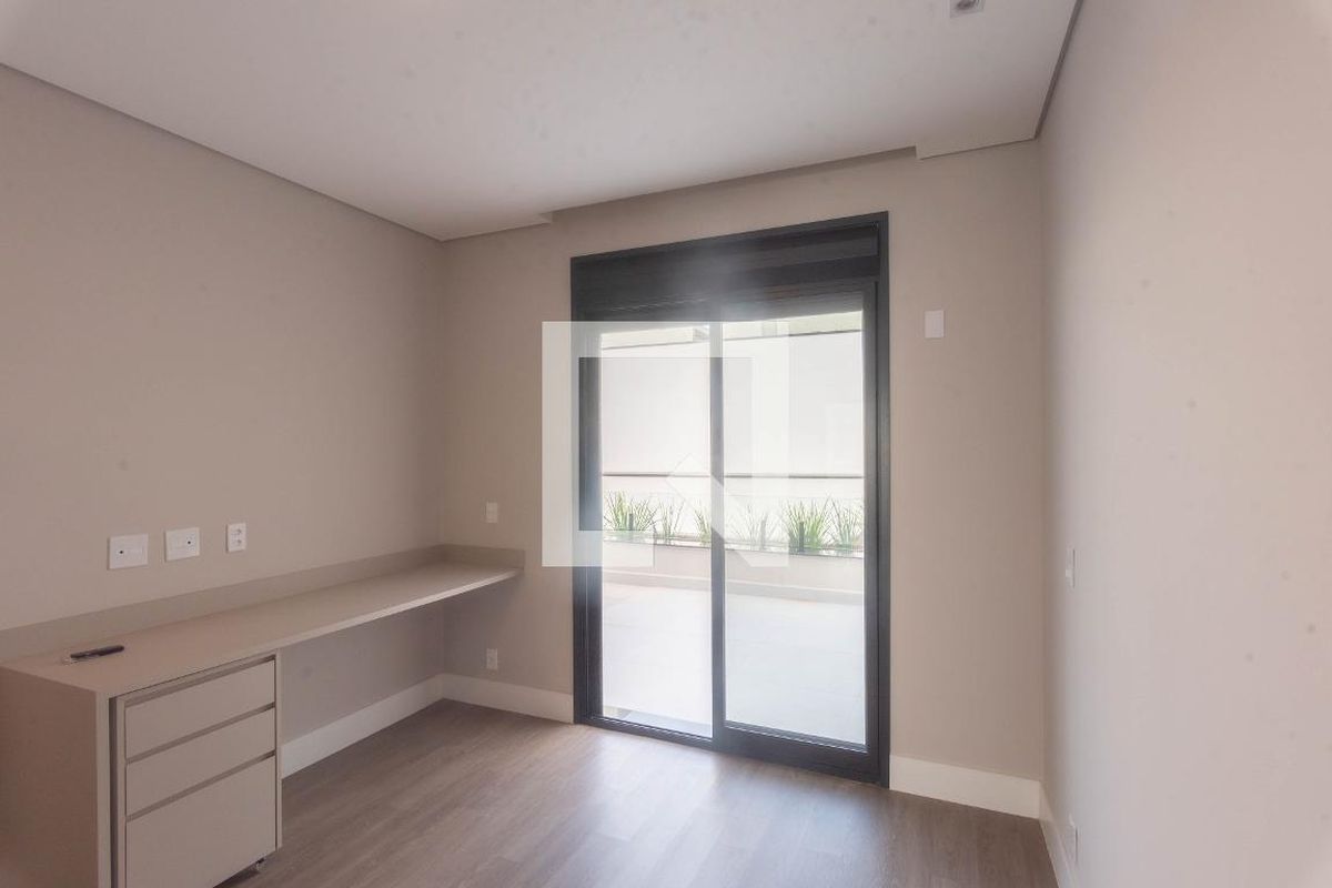 Casa à Venda - Swiss Park, 3 Quartos,  248 m2 em , Campinas - sp | SoloBR