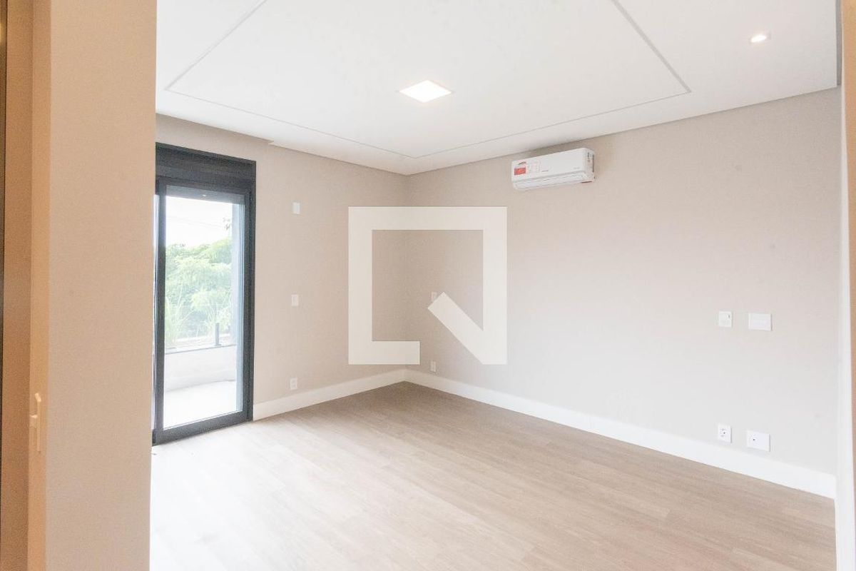 Casa à Venda - Swiss Park, 3 Quartos,  248 m2 em , Campinas - sp | SoloBR
