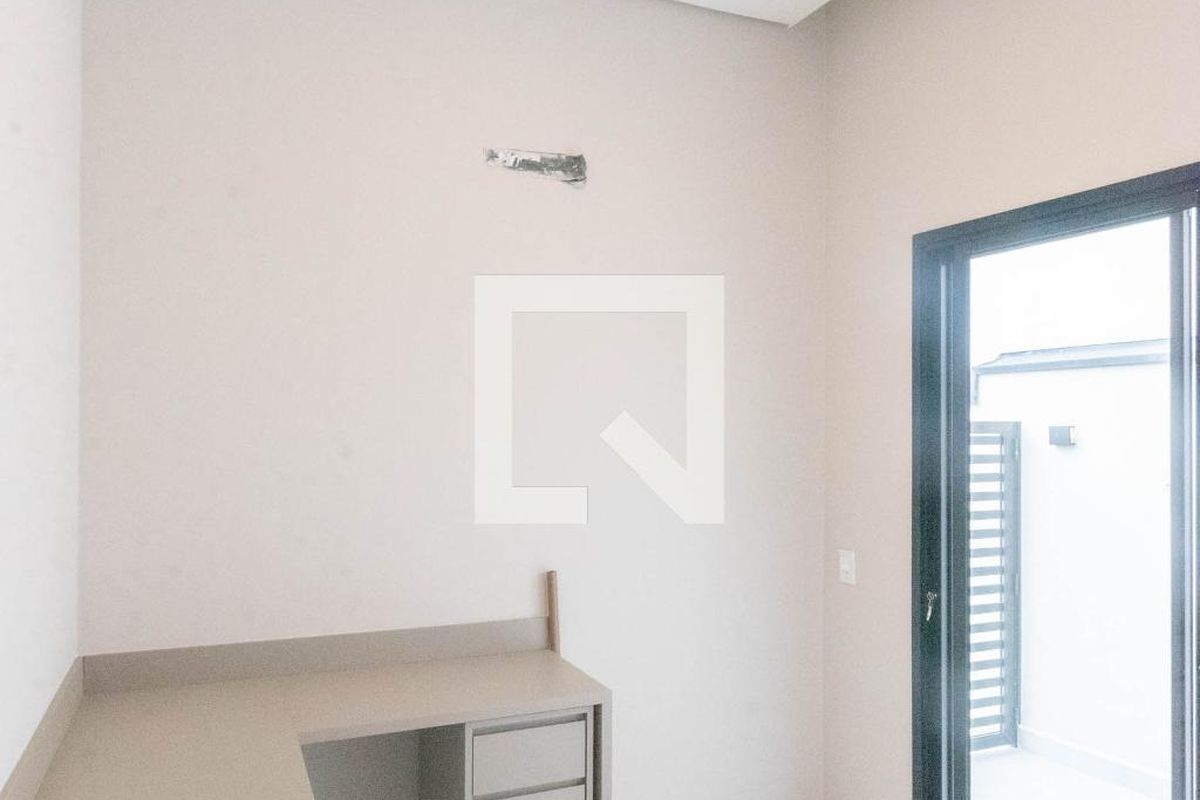 Casa à Venda - Swiss Park, 3 Quartos,  248 m2 em , Campinas - sp | SoloBR