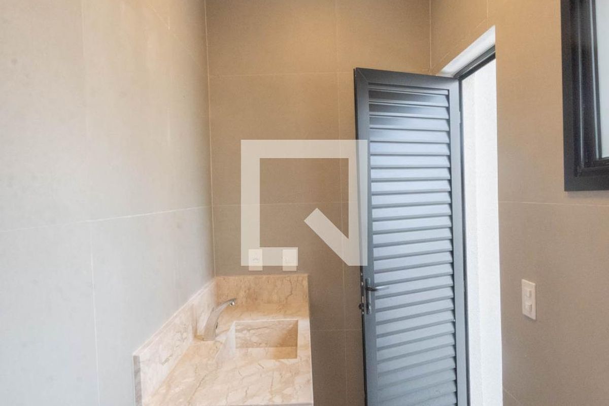 Casa à Venda - Swiss Park, 3 Quartos,  248 m2 em , Campinas - sp | SoloBR