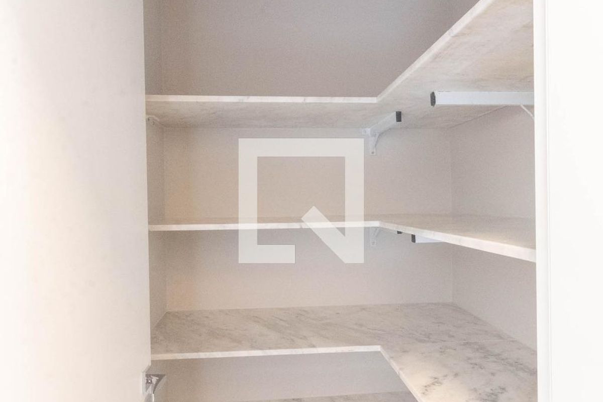 Casa à Venda - Swiss Park, 3 Quartos,  248 m2 em , Campinas - sp | SoloBR