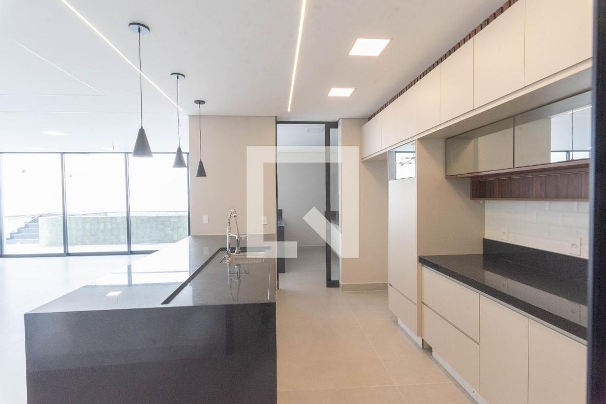 Casa à Venda - Swiss Park, 3 Quartos,  248 m2 em , Campinas - sp | SoloBR