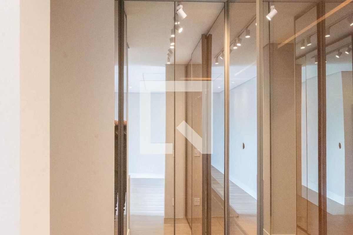 Casa à Venda - Swiss Park, 3 Quartos,  248 m2 em , Campinas - sp | SoloBR