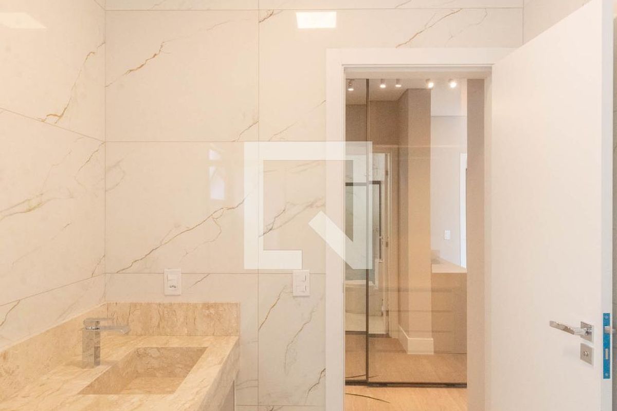 Casa à Venda - Swiss Park, 3 Quartos,  248 m2 em , Campinas - sp | SoloBR