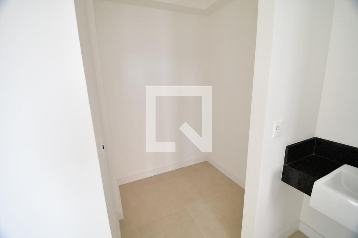 Apartamento à Venda - Bosque, 1 Quarto,  57 m2 em , Campinas - sp | SoloBR