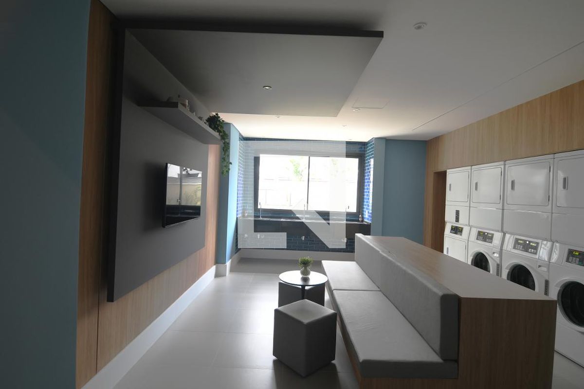Apartamento à Venda - Bosque, 1 Quarto,  57 m2 em , Campinas - sp | SoloBR