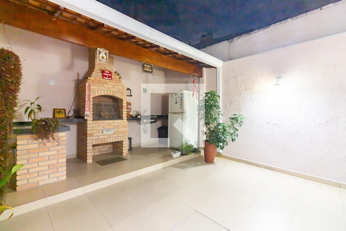 Casa, 3 quartos, 240 m² - Foto 44