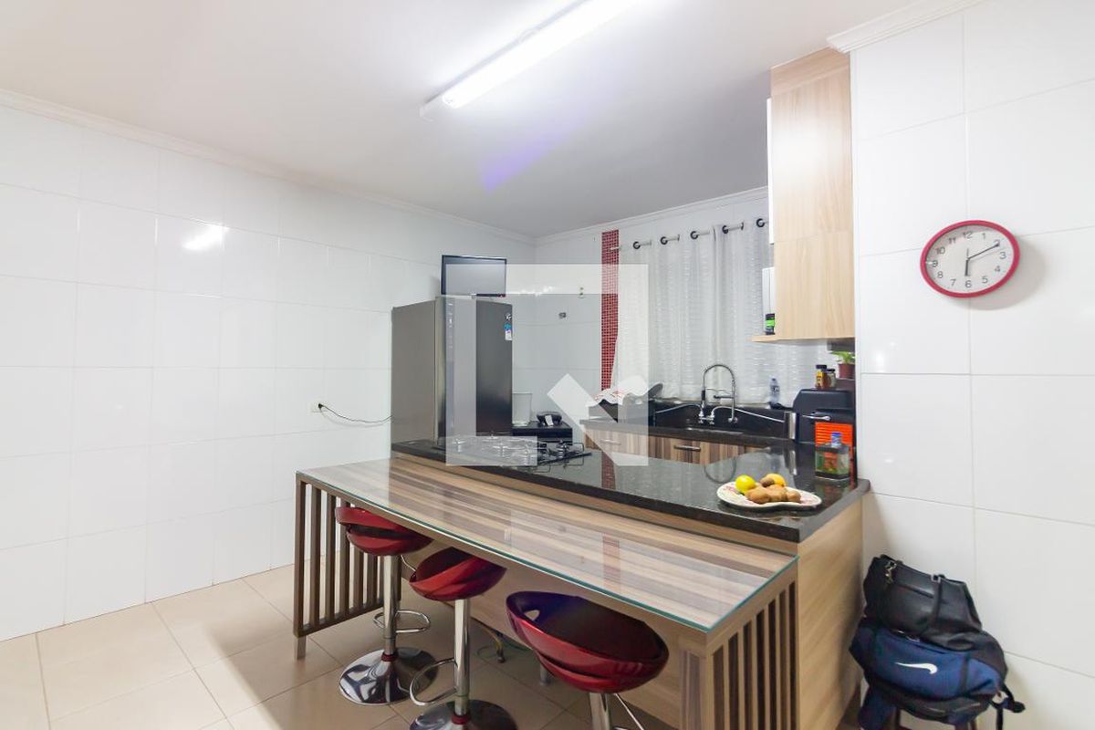 Casa, 3 quartos, 240 m² - Foto 38