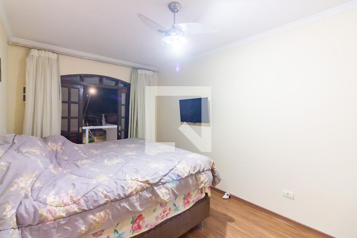Casa, 3 quartos, 240 m² - Foto 18