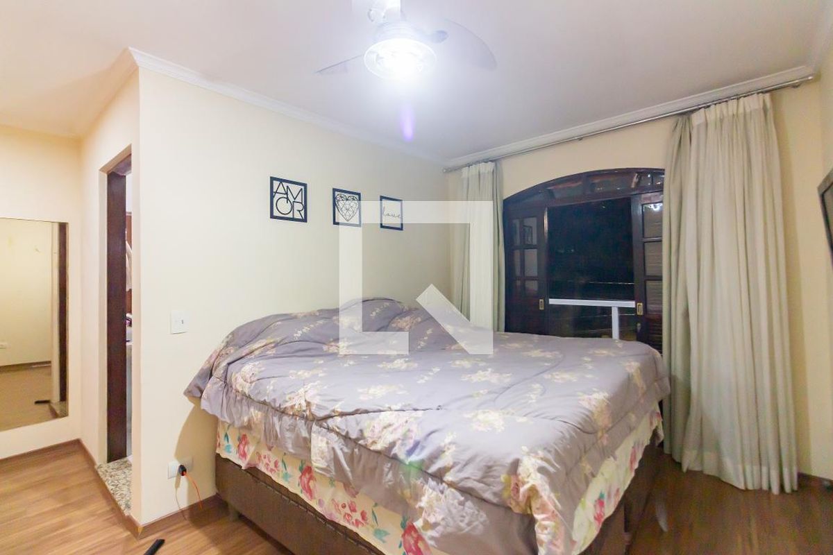 Casa, 3 quartos, 240 m² - Foto 17