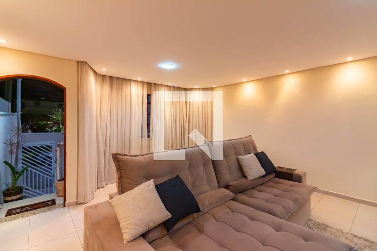 Casa, 3 quartos, 240 m² - Foto 2