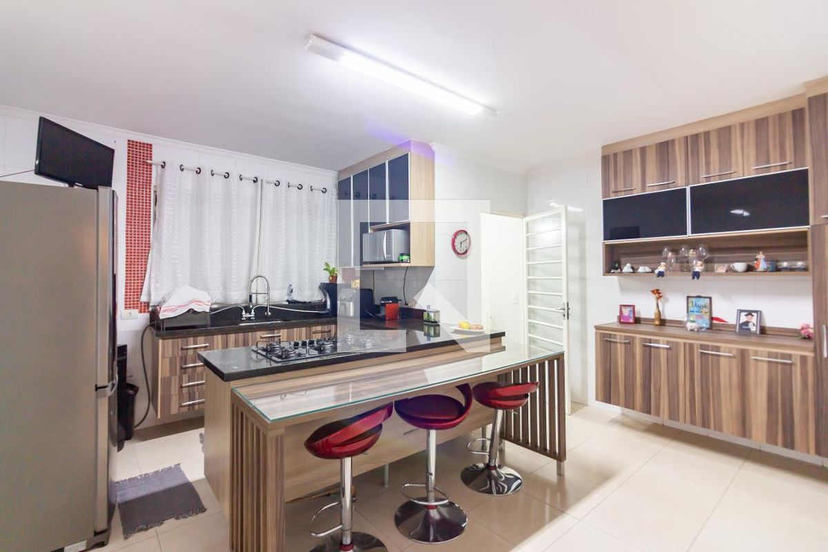 Casa, 3 quartos, 240 m² - Foto 35