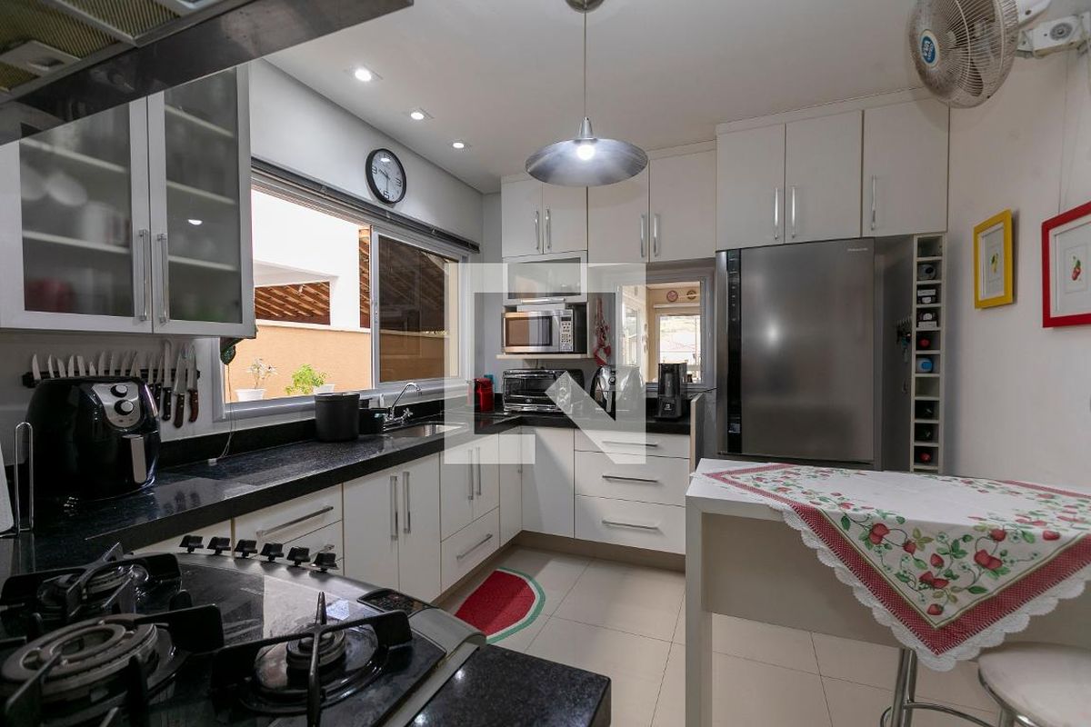 Casa à Venda - Fazenda Santa Cândida, 4 Quartos,  200 m2 em , Campinas - sp | SoloBR