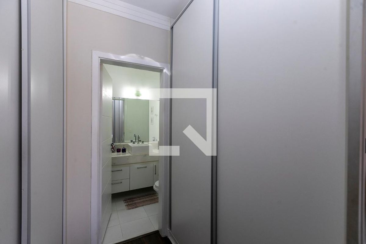 Casa à Venda - Fazenda Santa Cândida, 4 Quartos,  200 m2 em , Campinas - sp | SoloBR