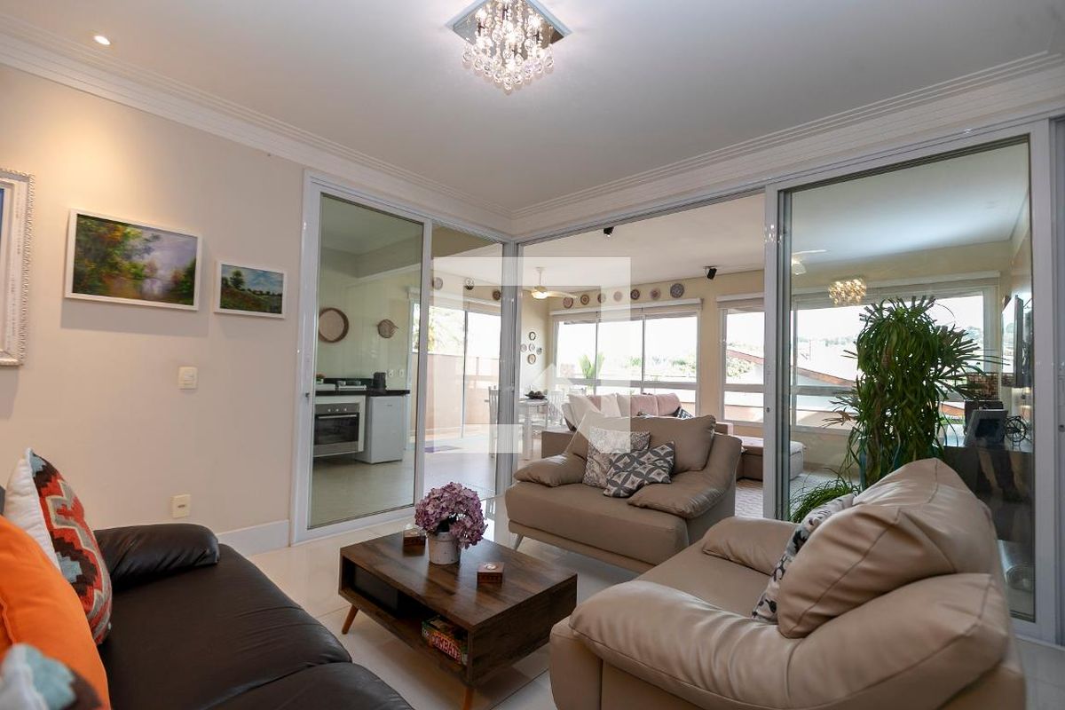 Casa à Venda - Fazenda Santa Cândida, 4 Quartos,  200 m2 em , Campinas - sp | SoloBR