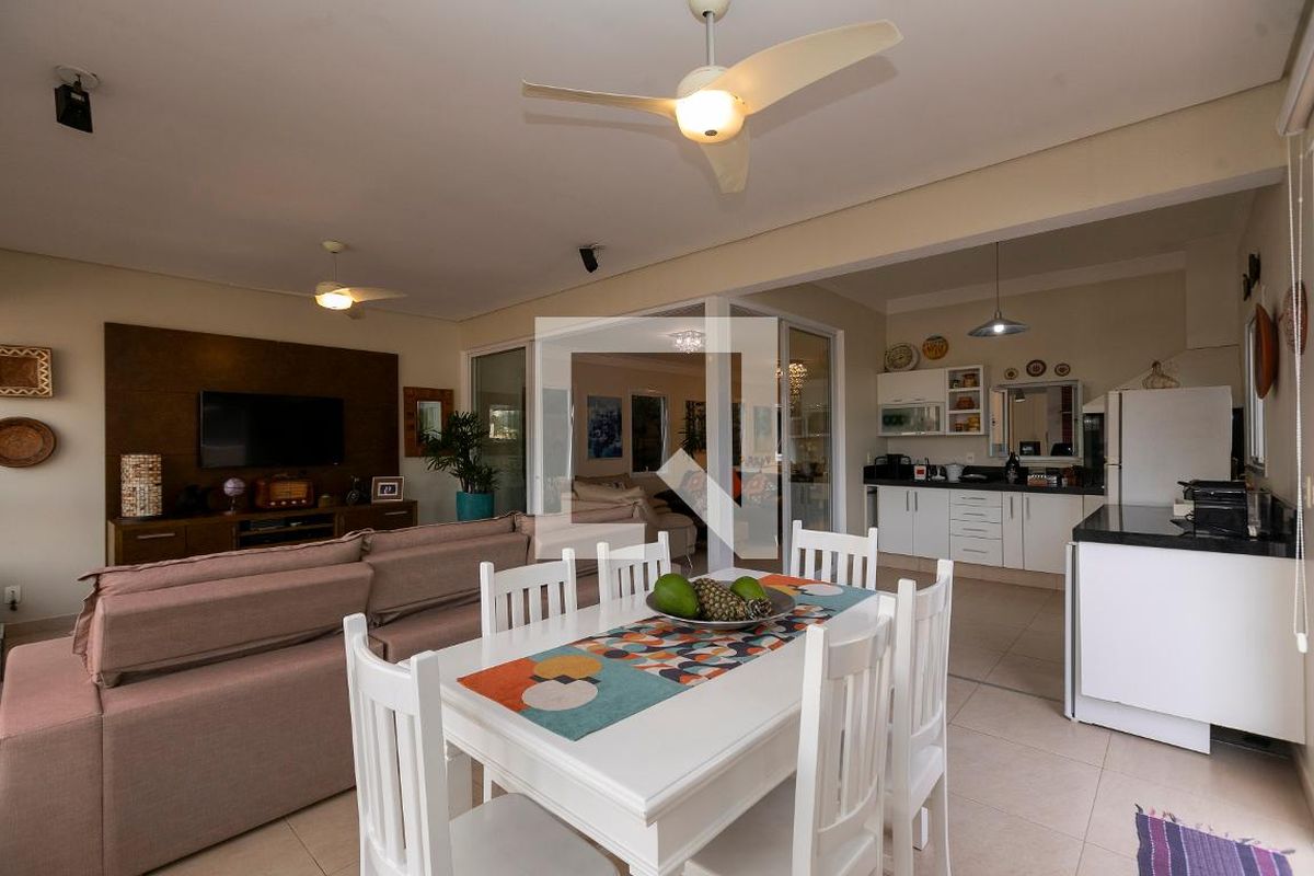 Casa à Venda - Fazenda Santa Cândida, 4 Quartos,  200 m2 em , Campinas - sp | SoloBR