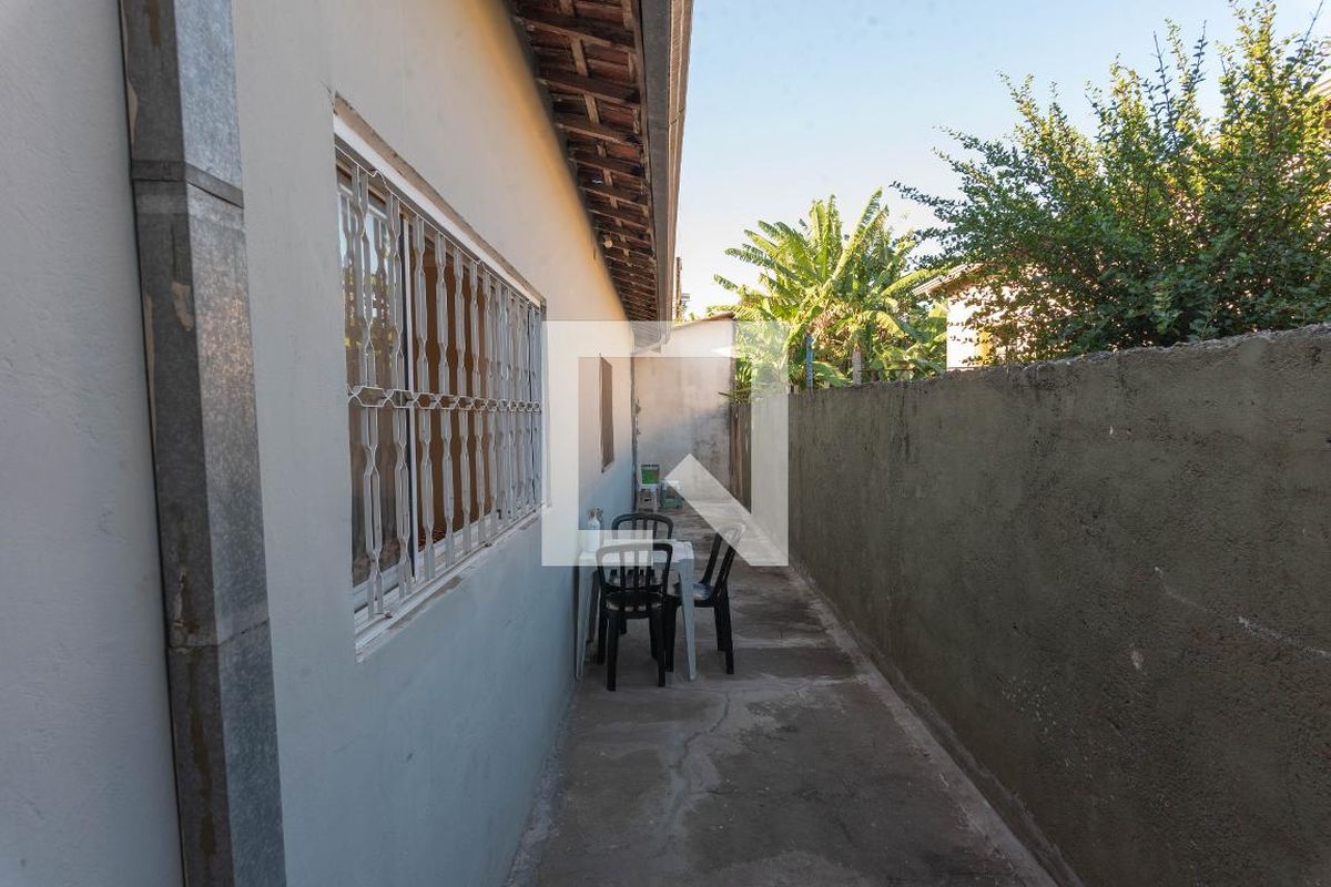 Casa à Venda - Jardim do Lago, 4 Quartos,  182 m2 em , Campinas - sp | SoloBR