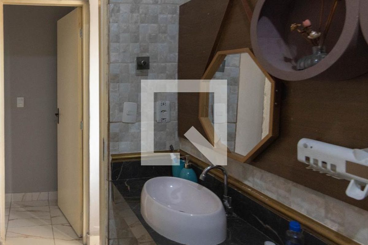 Casa à Venda - Jardim do Lago, 4 Quartos,  182 m2 em , Campinas - sp | SoloBR